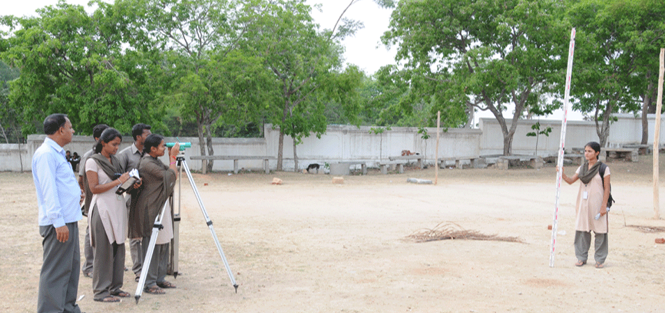 S.E.T. Polytechnic campus photograph 35