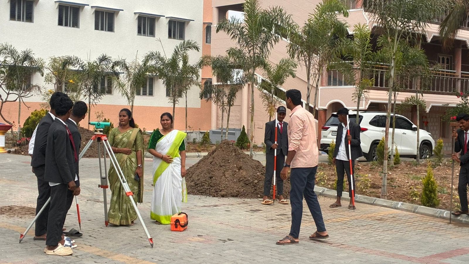 S.E.T. Polytechnic campus photograph 32