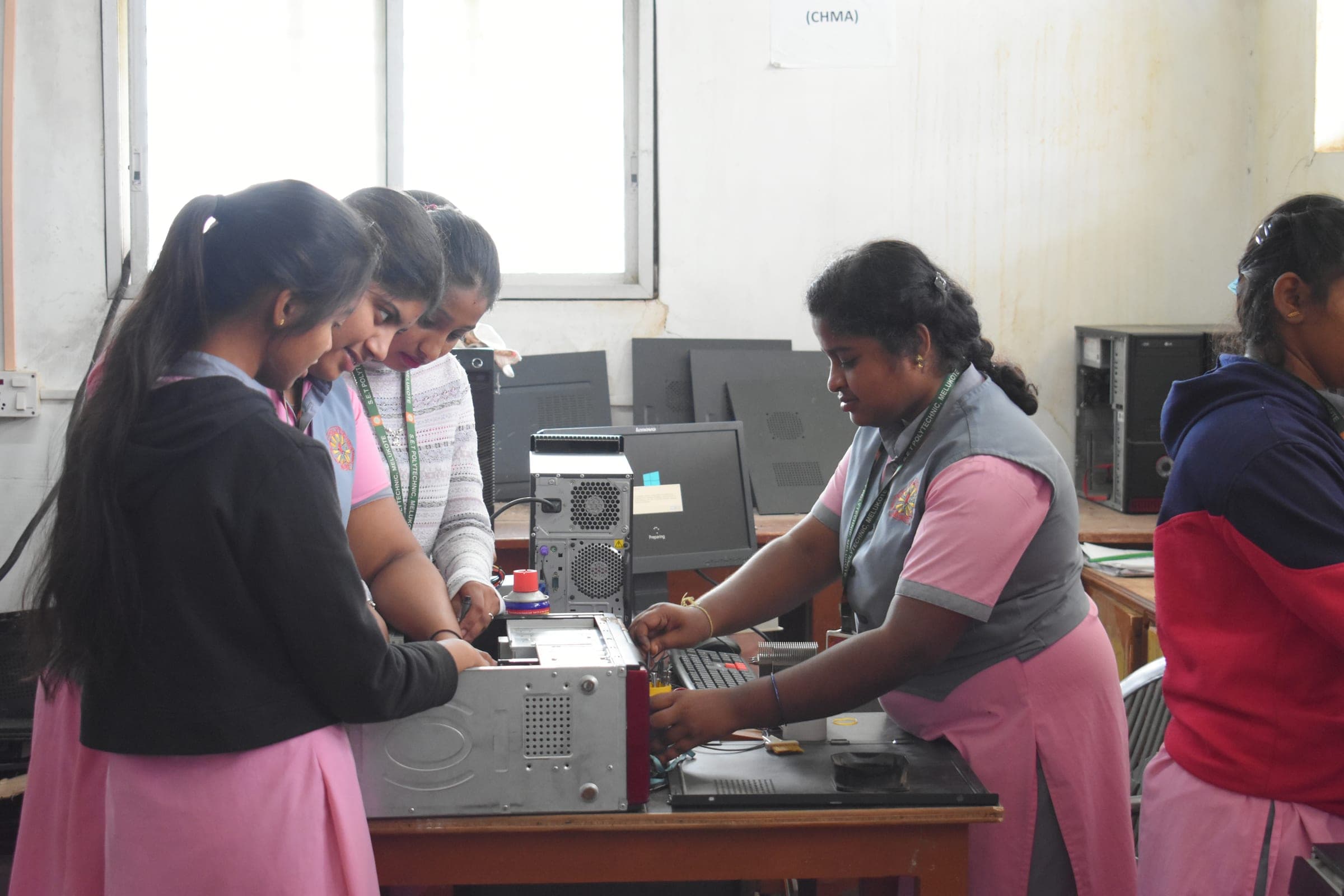 S.E.T. Polytechnic campus photograph 61