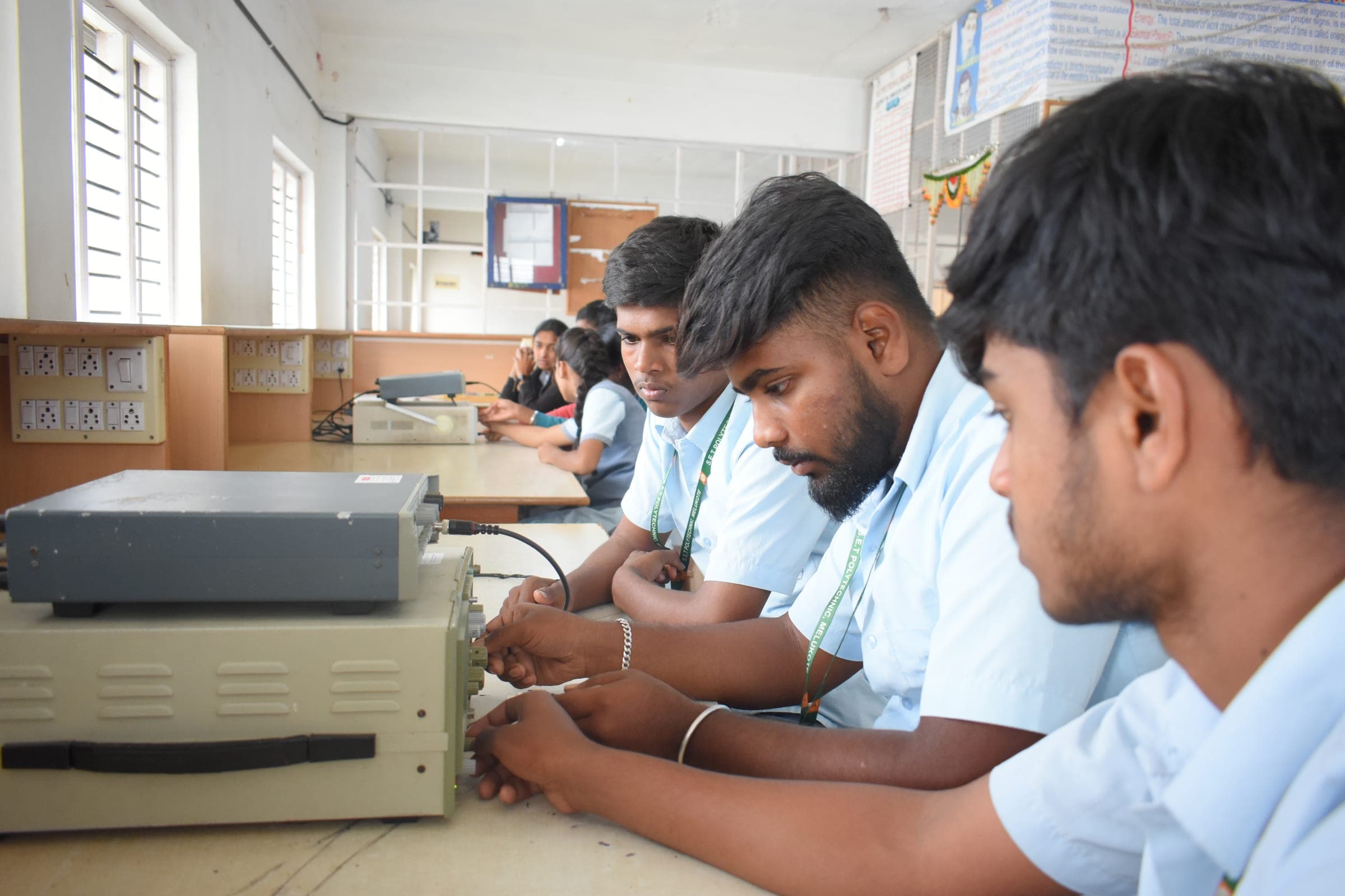 S.E.T. Polytechnic campus photograph 55