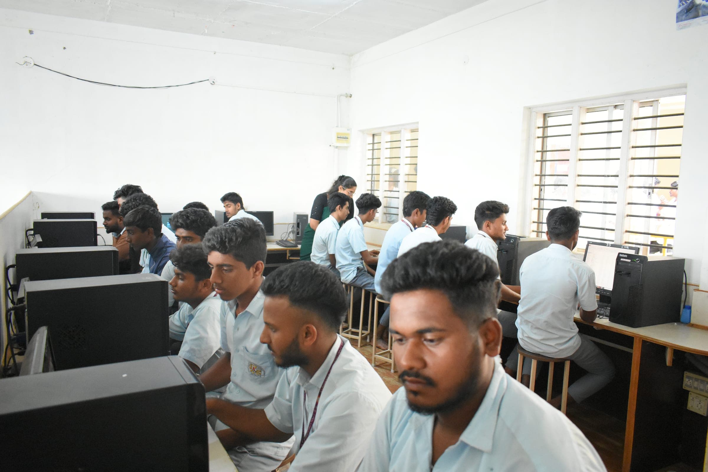 S.E.T. Polytechnic campus photograph 54