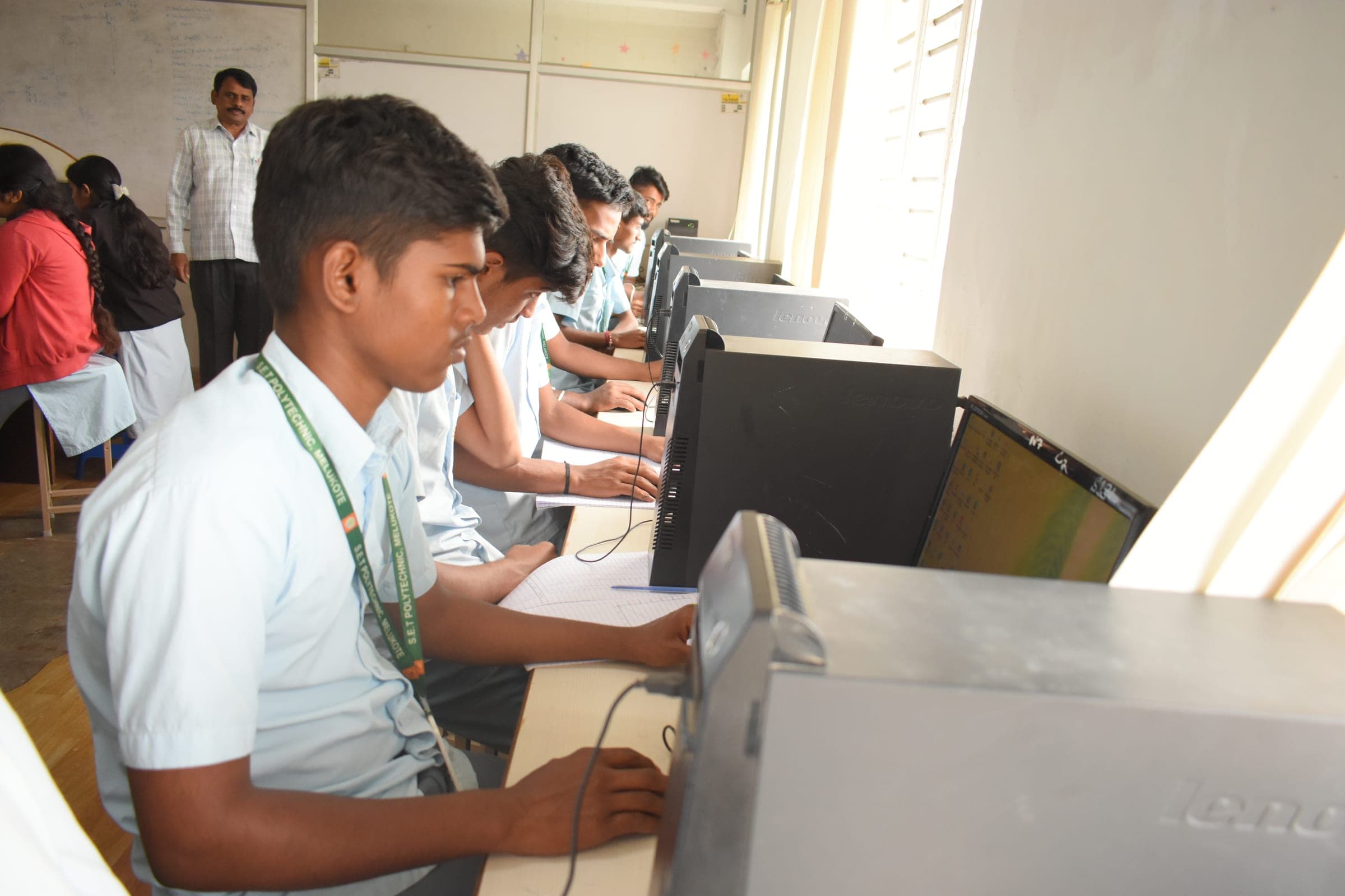 S.E.T. Polytechnic campus photograph 66