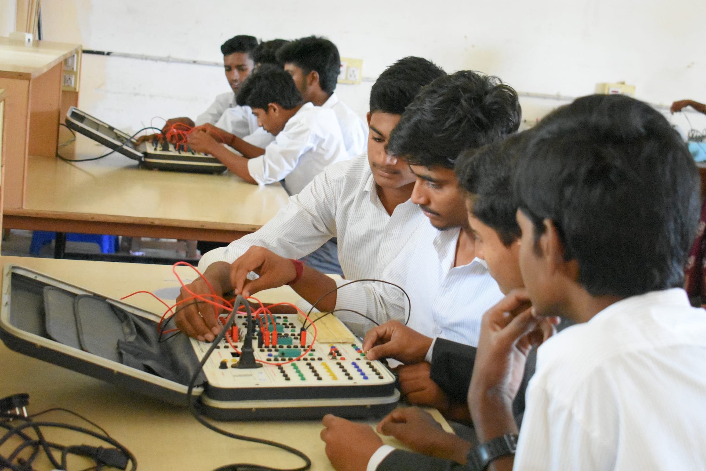 S.E.T. Polytechnic campus photograph 27