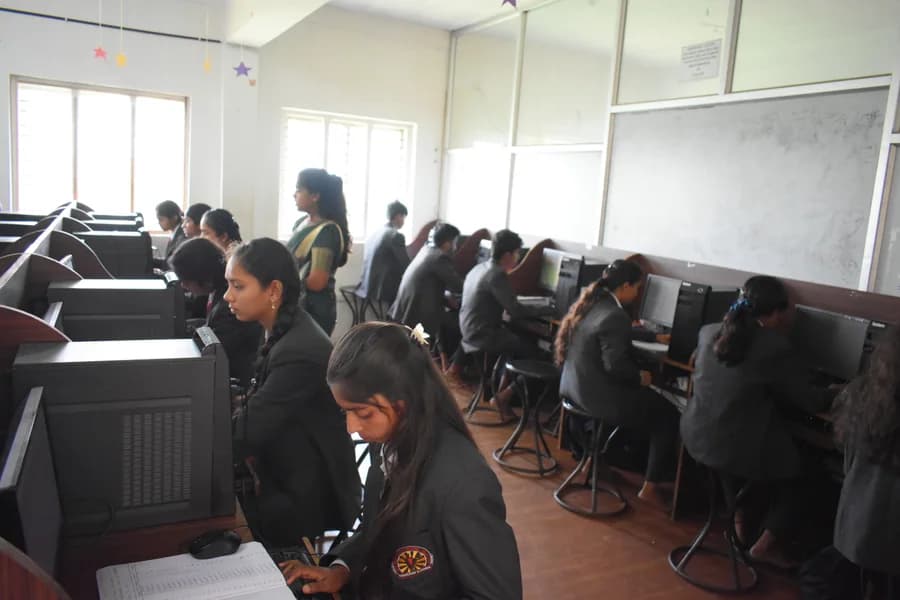 Students working in the Computer Science laboratory